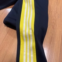 adidas ジャージ上下セット ネイビー/イエローの画像