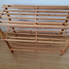 木製ラックの画像