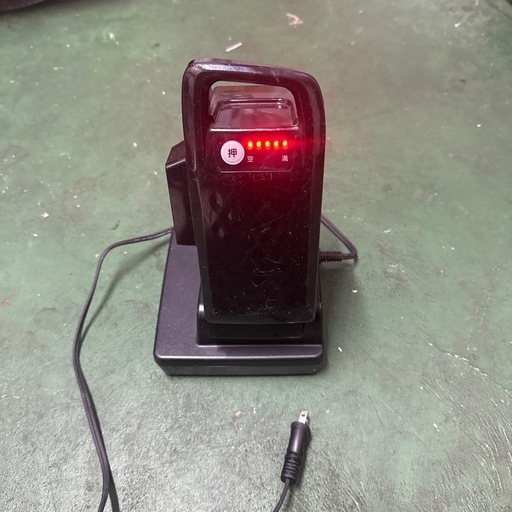 バッテリーと充電器