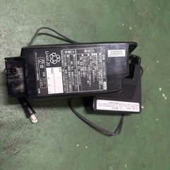 バッテリーと充電器の画像