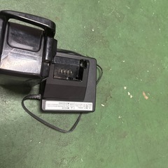 バッテリーと充電器の画像