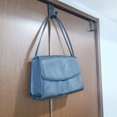 黒ハンドバッグの画像