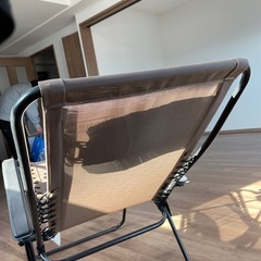 コールマンのインフィニティチェア（ベージュの画像