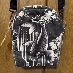 鯉と桜デザインショルダーバッグ 軽くて丈夫 特価の画像