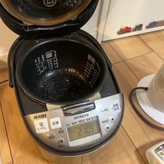 炊飯器　HITACHI RZ-AF10E4M の画像