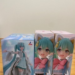 新品・未開封「箱あり」喜多川海夢 初音ミク 博麗霊夢の画像