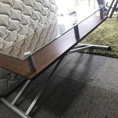 ガラステーブル　高さ調整可能の画像