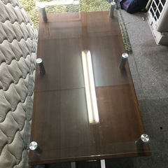 ガラステーブル　高さ調整可能の画像