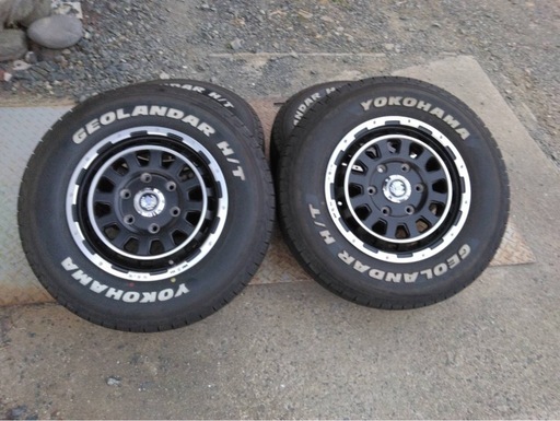 NV350 E26キャラバン　15インチタイヤホイールセット