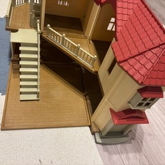 シルバニア　大きな赤い屋根の二階建のお家の画像