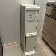 ゴミ箱の画像