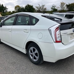 トヨタプリウス2014年の画像