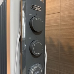 デロンギ　オイルヒーター　RHJ21F0812-GYの画像