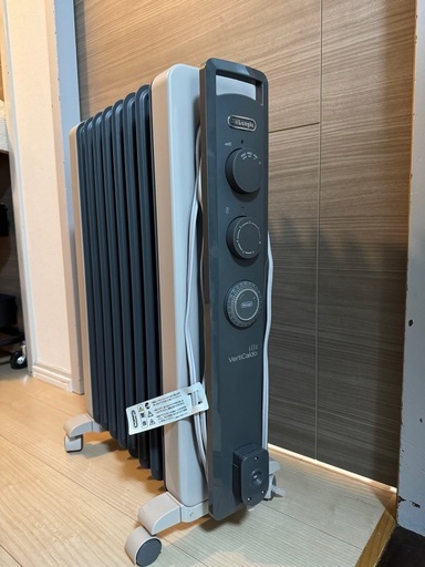 デロンギオイルヒーターRHJ21F0812-GY (SUI) 笹原の季節、空調家電