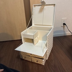 ドレッサーボックスの画像