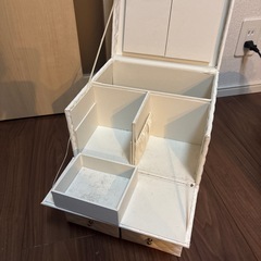 ドレッサーボックスの画像
