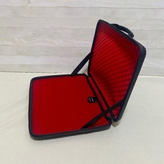 英国発高級ブランドLAT56° 高耐久防水ノートPCケース 15.6インチ対応の画像