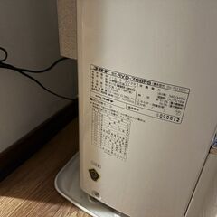 ⭐️コロナ製2016製　煙突式半密閉式石油ストーブ　RVD-70BFS中古品+90Lタンク付き⭐️の画像