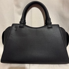 CHARLES & KEITH »»»ハンドバッグ 美品の画像