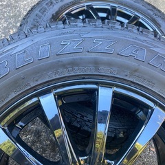 スタッドレスタイヤ(中古)
の画像