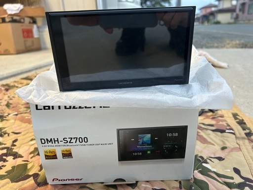 【購入者確定】中古　パイオニア カロッツェリア 6.8V型ワイドVGA/Bluetooth/USB/チューナー・DSPメインユニット DMH-SZ700