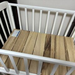 ベビーベッド（カトージ）の画像