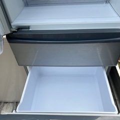 アクアの4ドア冷蔵庫 AQR-361FL(S)-1 2017年製。 の画像