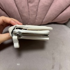 ディーゼル　ホワイト　二つ折り財布の画像