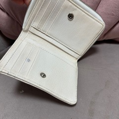 ディーゼル　ホワイト　二つ折り財布の画像