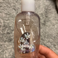 ローラアシュレイヘアミストとアクアジュレエッセンスの画像