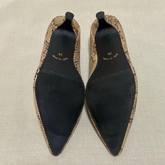 LELIEN PLUS パイソン柄 ポインテッドトゥ パンプス 23cmの画像