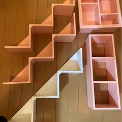 壁掛けの物置き？の画像