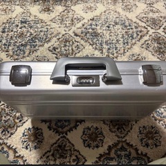 ZERO HALLIBURTON ゼロハリバートン　アタッシュケースの画像