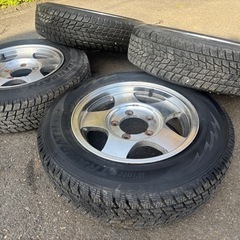 16inc ENKEI製 SUZUKI 純正ホイール PCD139.7-5H 175/80R16 バリ溝スタッドレスタイヤ付… の画像