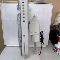 コロナ 遠赤外線ストーブ AH-127R 2017年製 / 1150W / 100Vの画像