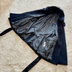 ファー襟付きウールコート カシミヤ混 ブラック9AR ベルト付き 上品フォーマルの画像