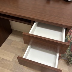 デスク　机の画像