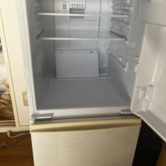 SHARP冷蔵庫の画像
