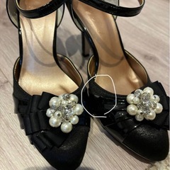 結婚式用およばれ用靴　ビジュー　美品　パンプス　ブラックの画像