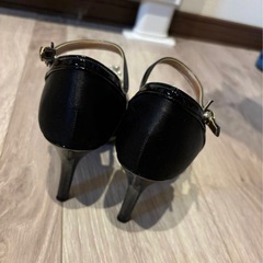 結婚式用およばれ用靴　ビジュー　美品　パンプス　ブラックの画像