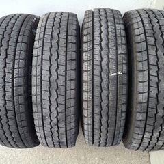 予約済み【冬】軽トラック 145/80R12 LT【富山】日本製 ダンロップ 軽バン ハイゼット サンバー バモス N-バン アクティー 中古４本 145R12 車検対応の画像