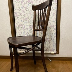 アンティークの椅子の画像