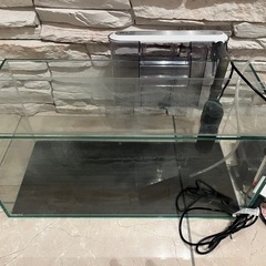 ガラス水槽セット（エアポンプ・フィルター・金魚のエサ・LED照明・保証書付き）の画像