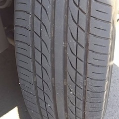 ノーマルタイヤの画像