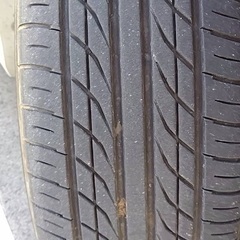 ノーマルタイヤの画像