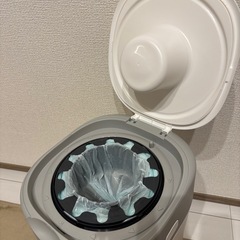 コンビ 強力密閉抗菌おむつポット　　ポイテック W防臭の画像