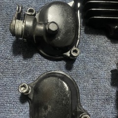 tw225シリンダーヘッド内の部品　の画像