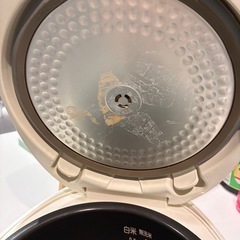 炊飯器 の画像