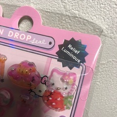 サンリオ　ぷくぷくシール　18枚　シール交換　光るの画像