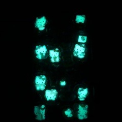 サンリオ　ぷくぷくシール　18枚　シール交換　光るの画像